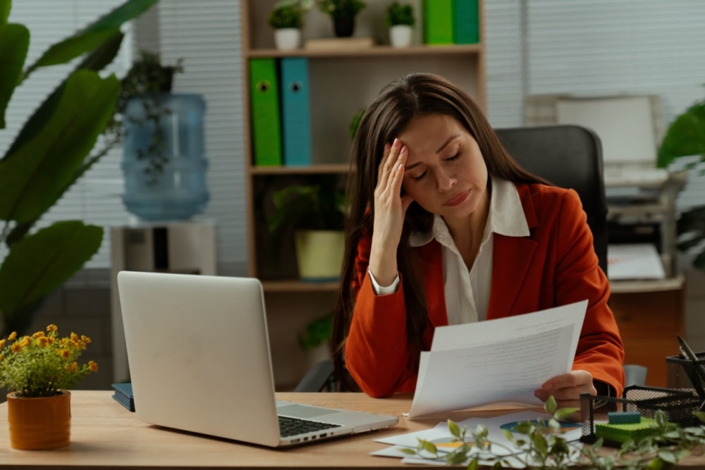 慢性疲労が抜けない人へ|今日からできるアロマブレンドと疲労回復メソッド